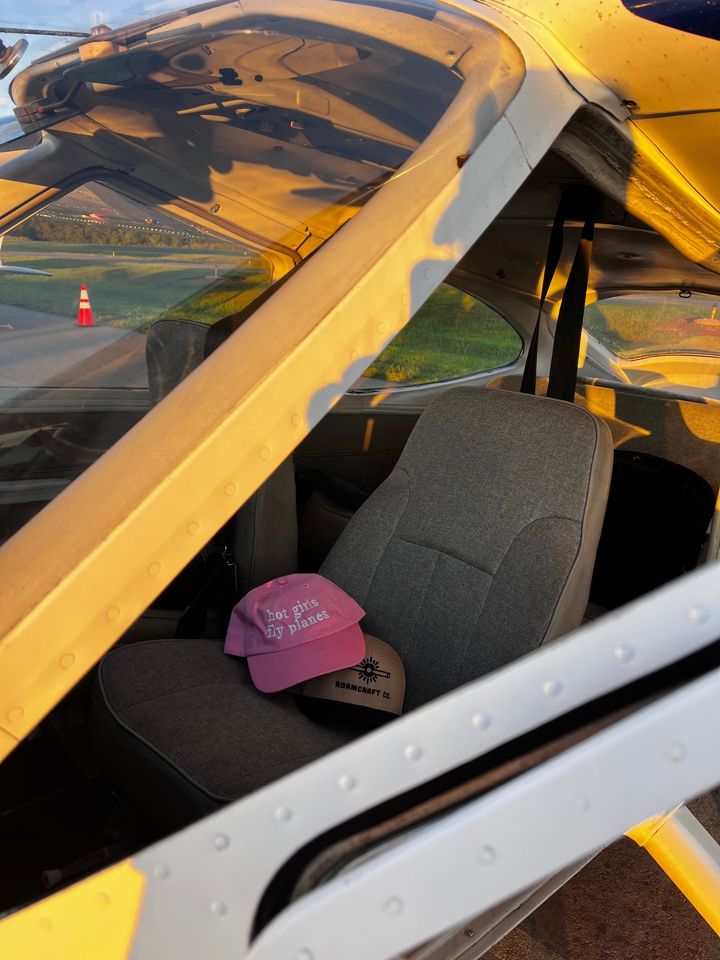 Hot Girls Fly Planes Hat